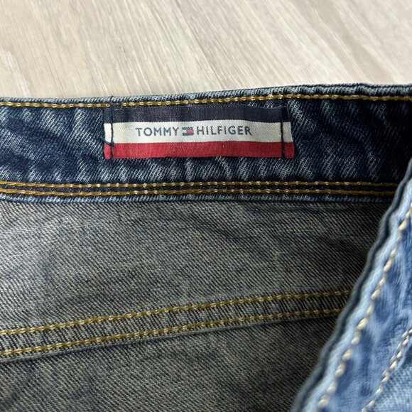Vintage Y2K Tommy Hilfiger Men's Distressed Denim Blue Jeans - Size 32x30 - Picture 9 of 12